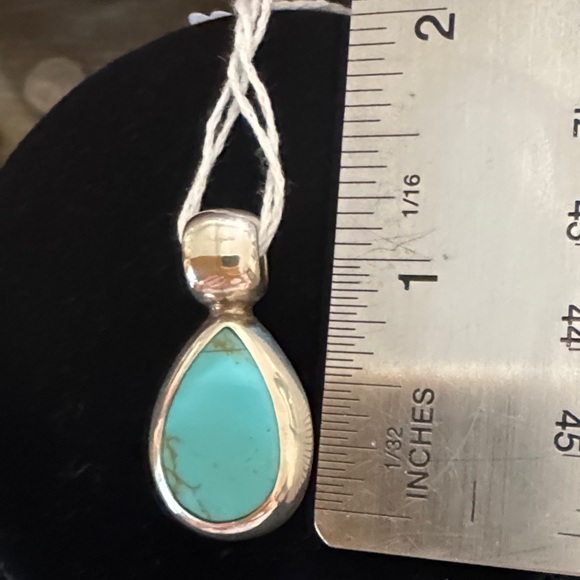 Turquoise Teardrop Silver Pendant - Picture 4 of 4